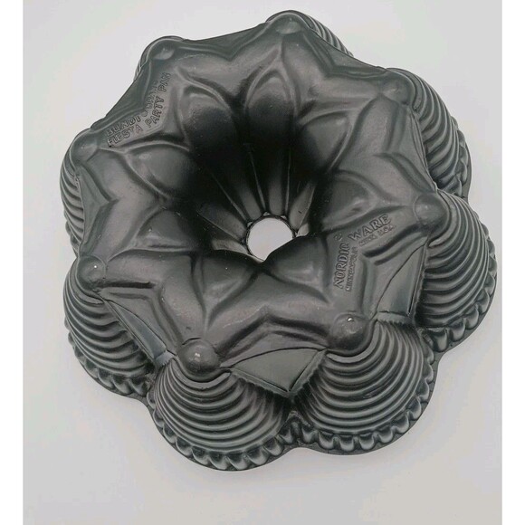 Nordic Ware Bundt Fiesta Party Pan Heavy Cast Aluminum 9" Made In USA! - Picture 2 of 6